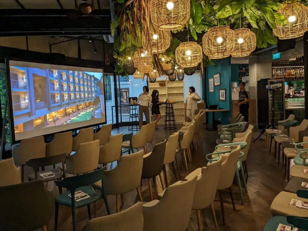 Projector Screen Rental