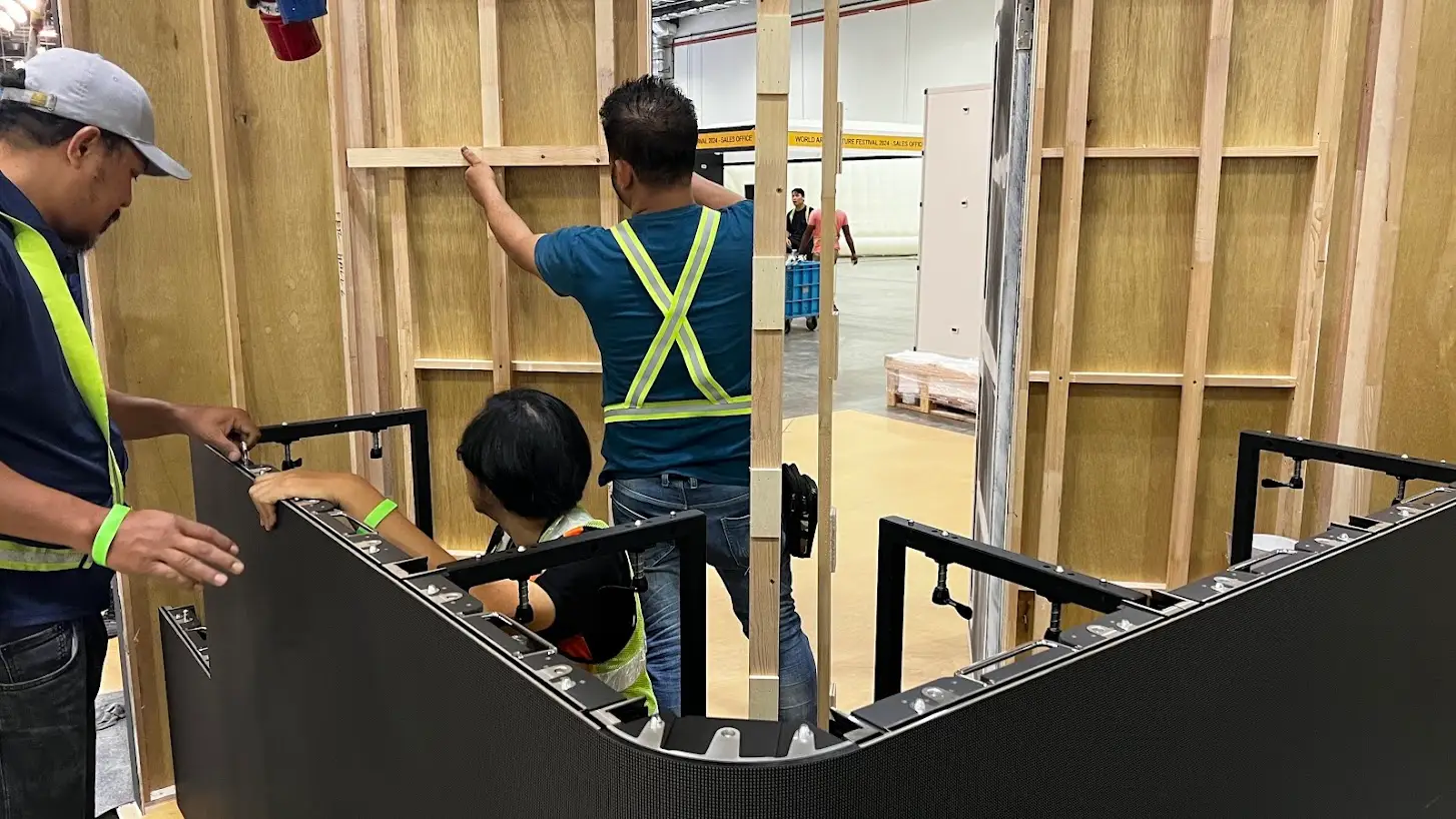 Corner led wall rental setup for tradeshow booth singapore