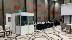 Rent Interpreter booth or silent conference booth