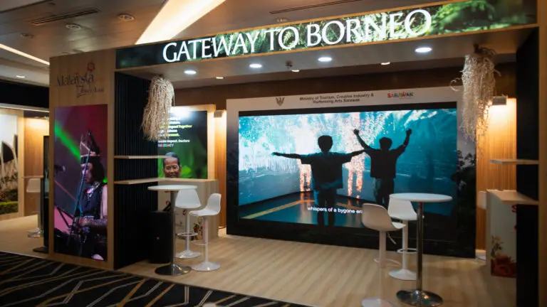 P1.9 High resolution led wall setup for Borneo tradeshow booth at Suntec Convention Center